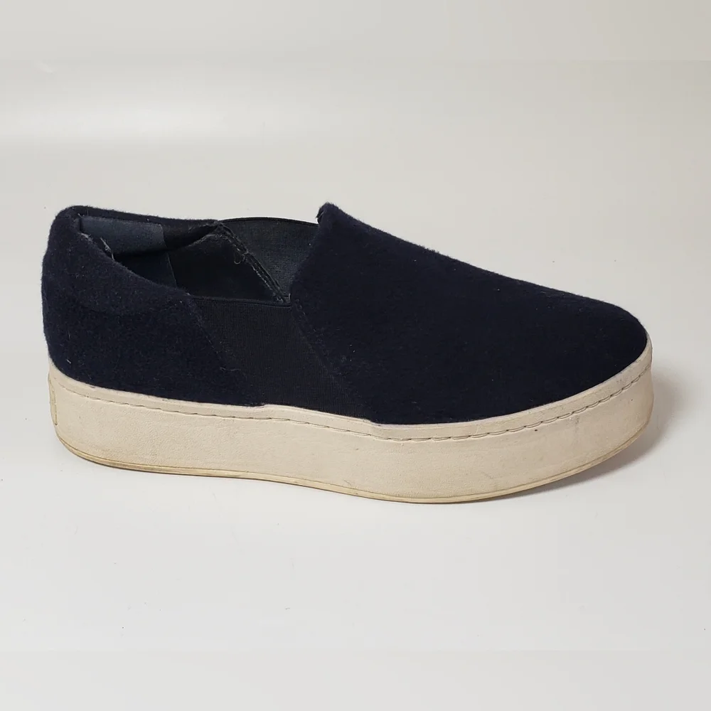 SINGLE SHOE Amputee Vince Navy Blue Slip On Right Shoe Only Size 7 M